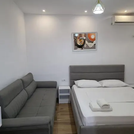 Jimmy's Gasthof Ksamil