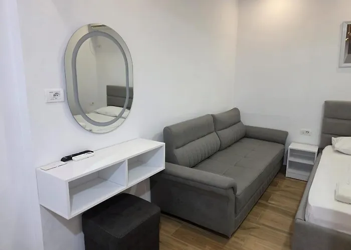 Jimmy's Pensionat 3*