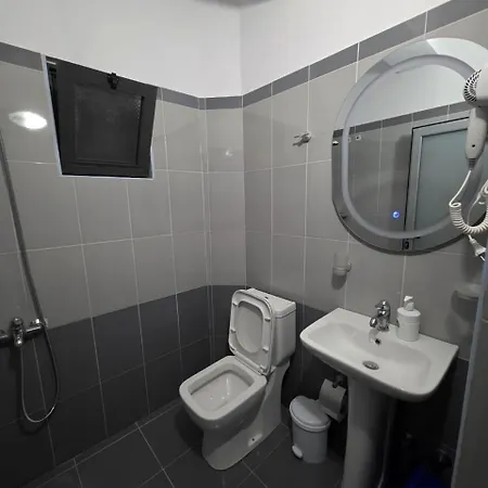 Jimmy's Πανσιόν Εξαμίλιο